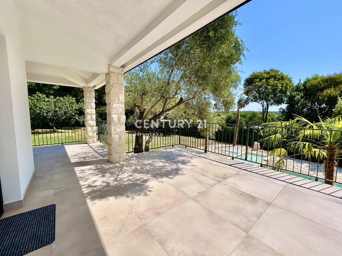 UMAG, DINTORNI, CASA IN OTTIMA POSIZIONE A SOLI 150 METRI DALLA SPIAGGIA