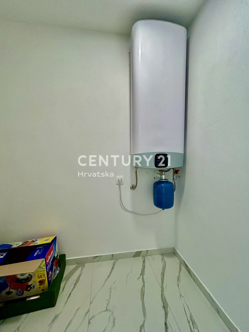 UMAG, DINTORNI, CASA IN OTTIMA POSIZIONE A SOLI 150 METRI DALLA SPIAGGIA