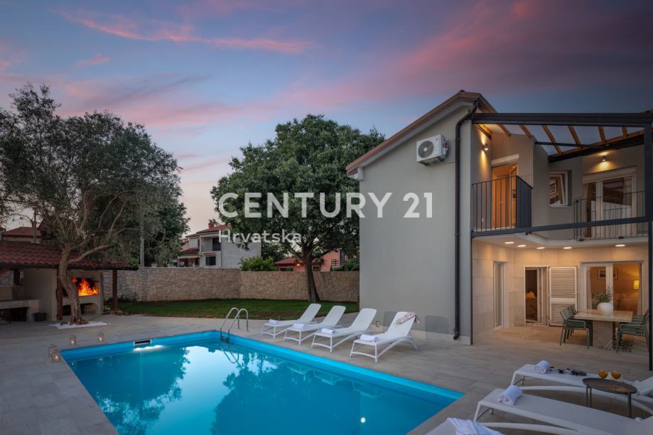 ISTRA, BRTONIGLA - ALTO POTENZIALE TURISTICO, PISCINA + 4 CAMERE DA LETTO