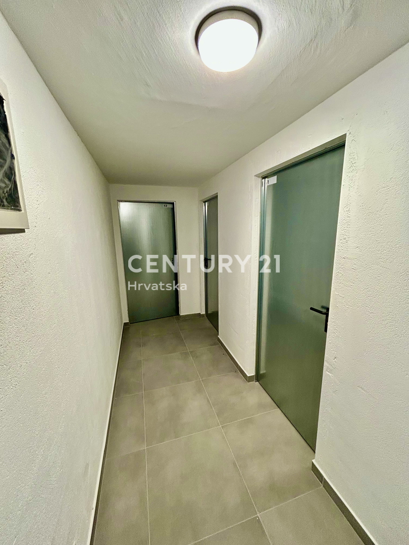 UMAG, DINTORNI, NUOVO APPARTAMENTO A SOLI 300 METRI DALLA SPIAGGIA E DAL MARE