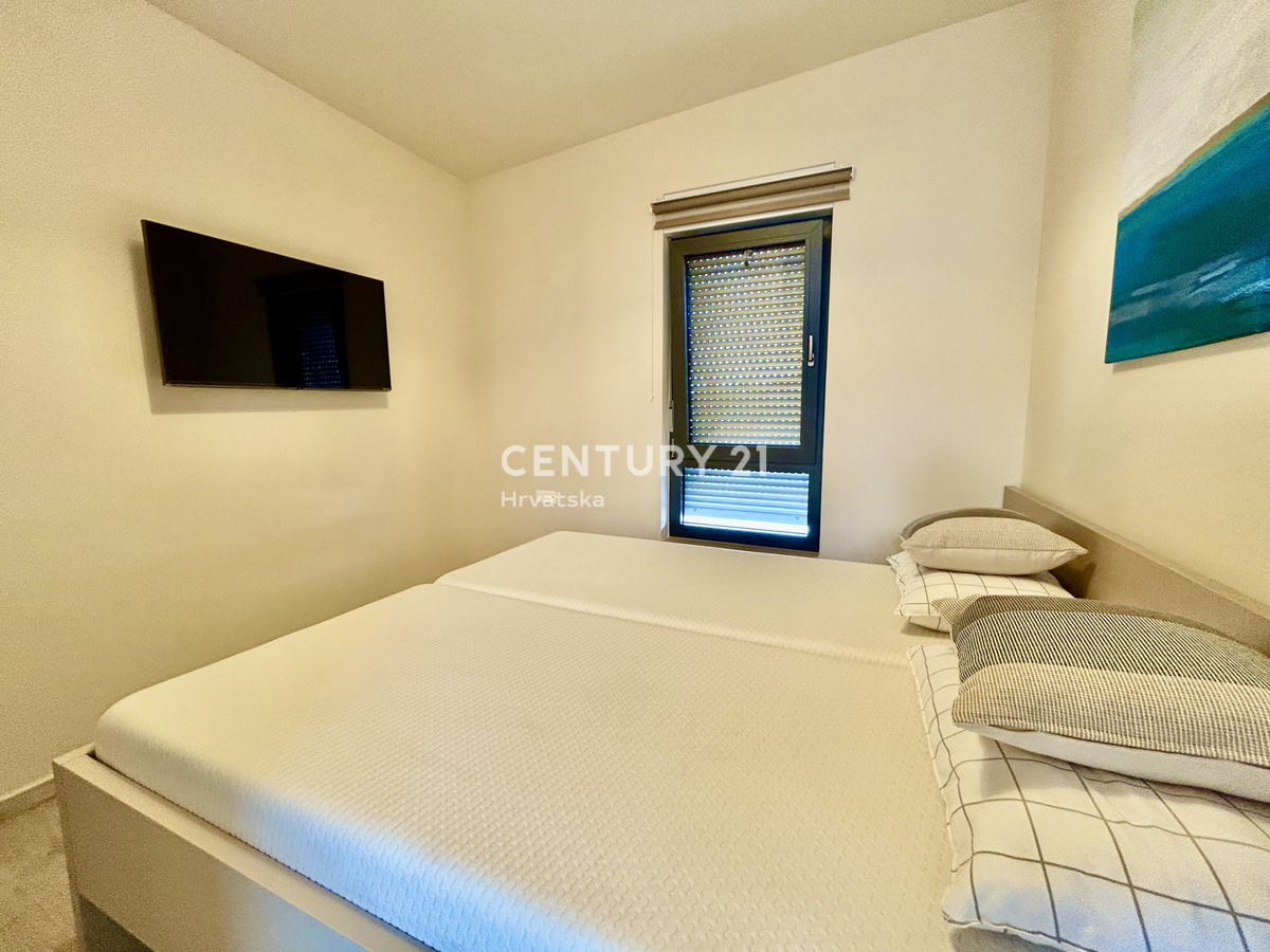 UMAG, DINTORNI, NUOVO APPARTAMENTO A SOLI 300 METRI DALLA SPIAGGIA E DAL MARE