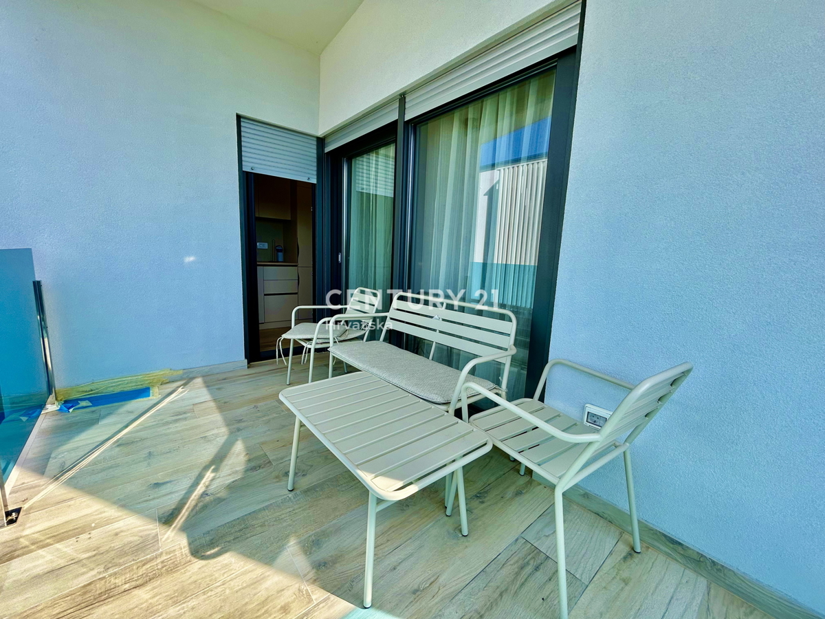 UMAG, DINTORNI, NUOVO APPARTAMENTO A SOLI 300 METRI DALLA SPIAGGIA E DAL MARE