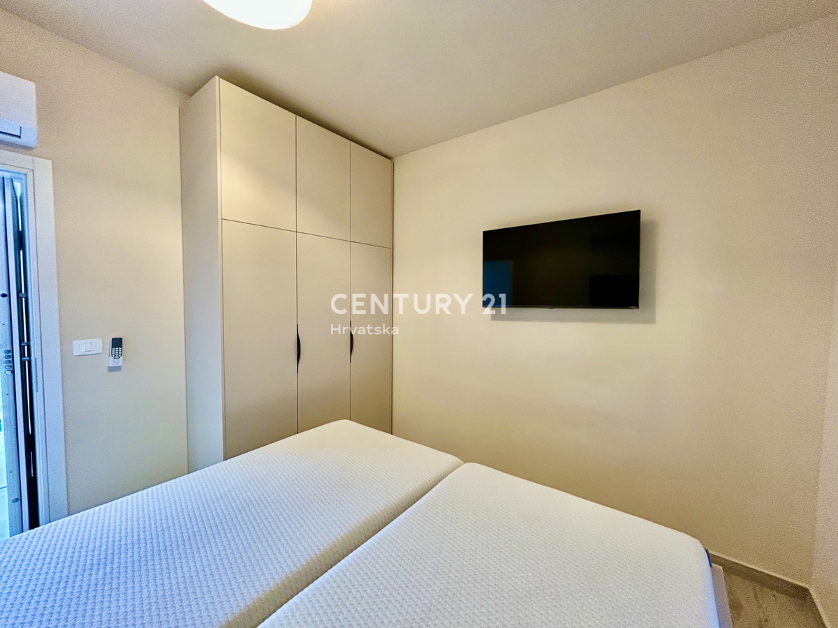 UMAG, DINTORNI, NUOVO APPARTAMENTO A SOLI 300 METRI DALLA SPIAGGIA E DAL MARE