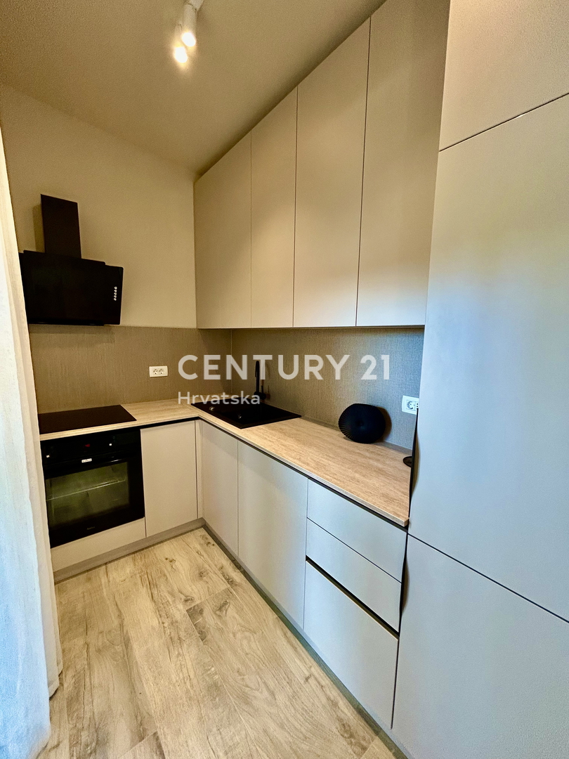 UMAG, DINTORNI, NUOVO APPARTAMENTO A SOLI 300 METRI DALLA SPIAGGIA E DAL MARE