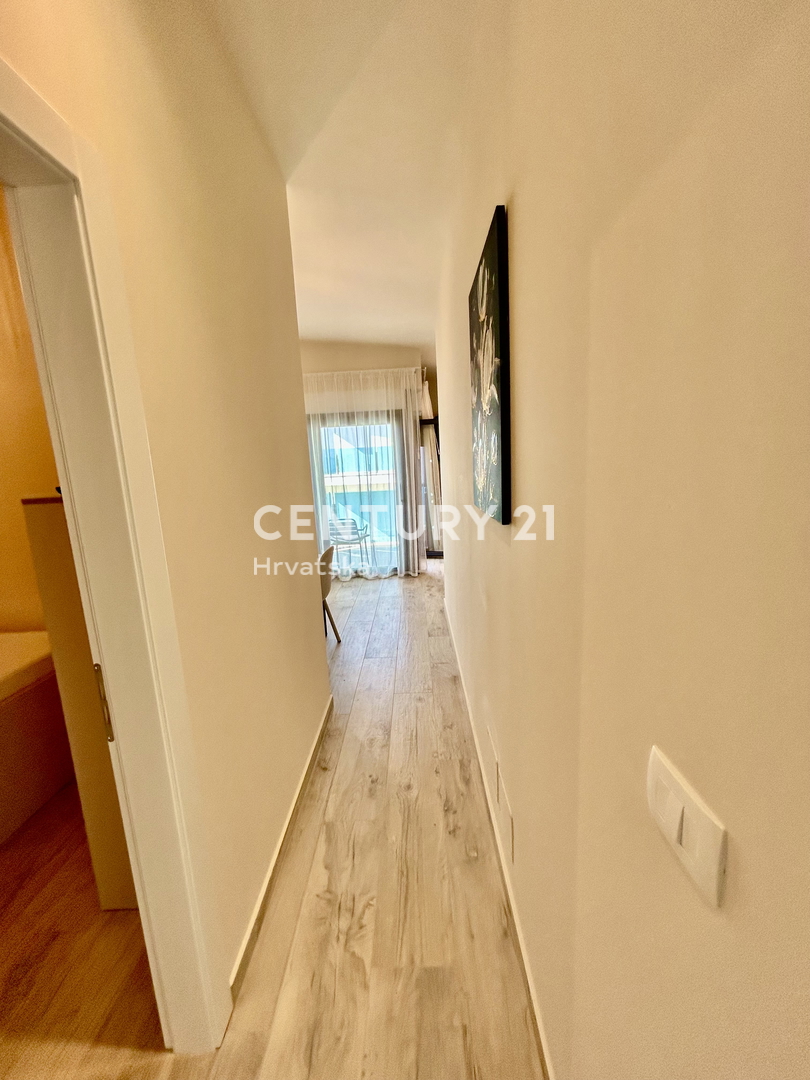 UMAG, DINTORNI, NUOVO APPARTAMENTO A SOLI 300 METRI DALLA SPIAGGIA E DAL MARE