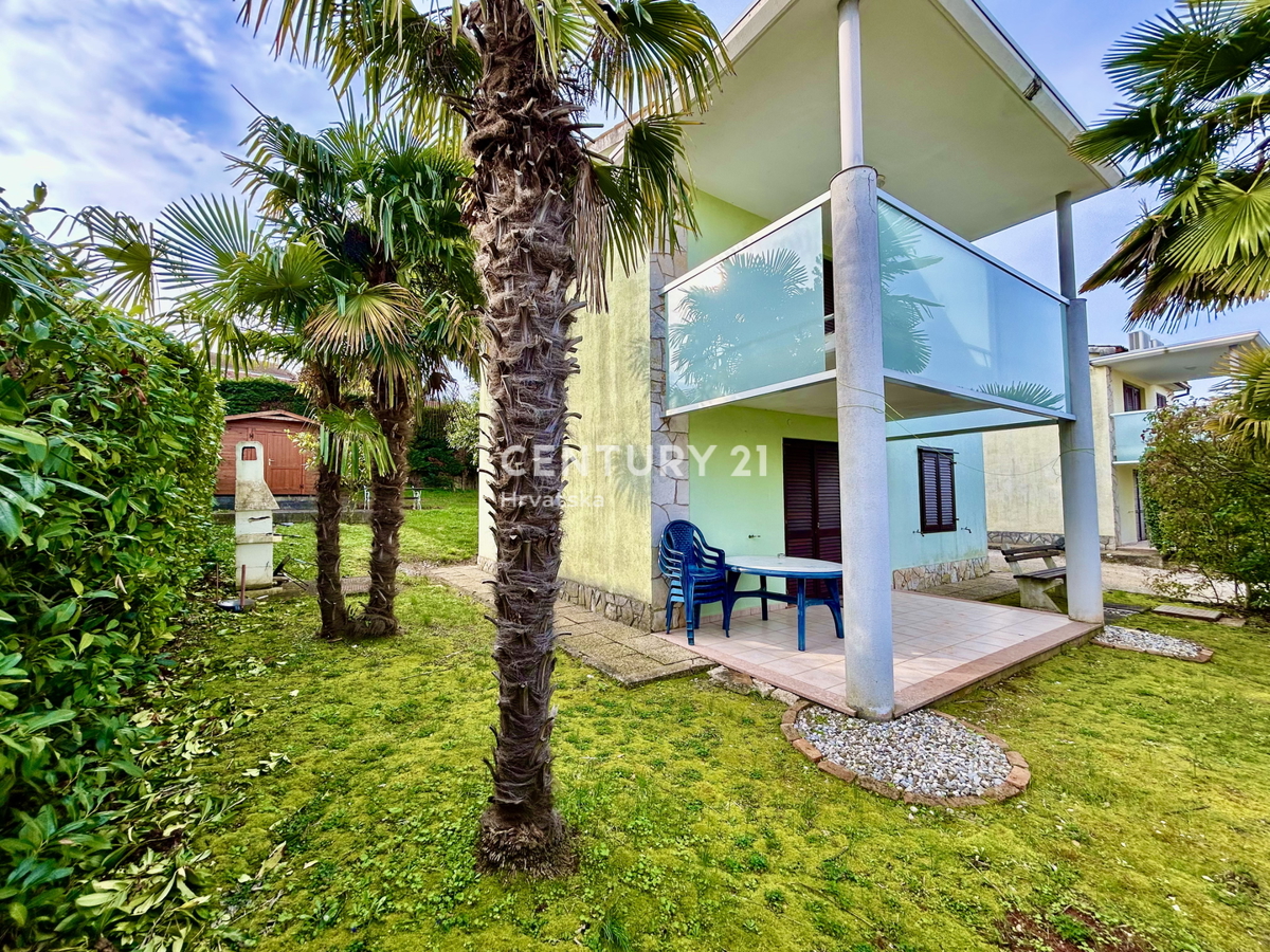 NOVIGRAD, DINTORNI, VILLA INDIPENDENTE A SOLI 80 METRI DALLA SPIAGGIA CON VISTA MARE