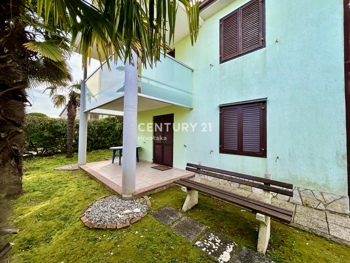 NOVIGRAD, DINTORNI, VILLA INDIPENDENTE A SOLI 80 METRI DALLA SPIAGGIA CON VISTA MARE