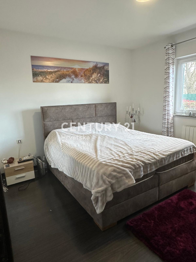 KRINGA, CASA CON PISCINA E AMPIO GIARDINO IN POSIZIONE TRANQUILLA