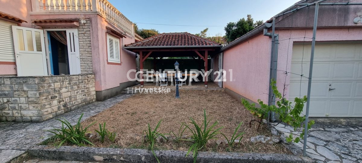 Pašman, Kraj, casa con vista mare e sui campanili