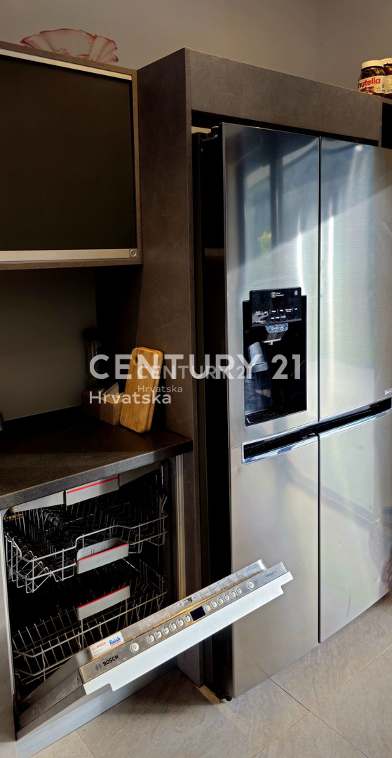 Tkon, Pašman ottima casa familiare