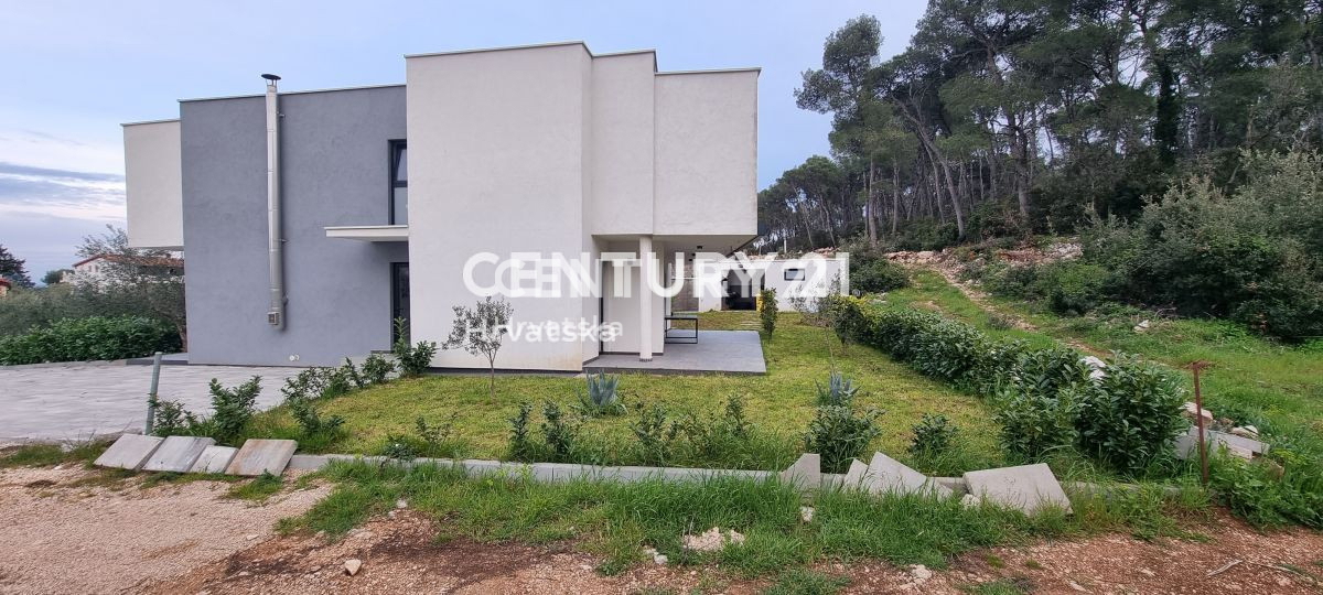 Tkon, Pašman ottima casa familiare