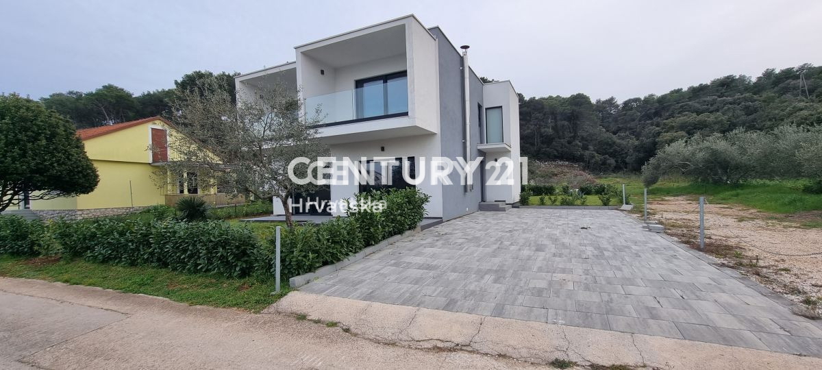 Tkon, Pašman ottima casa familiare