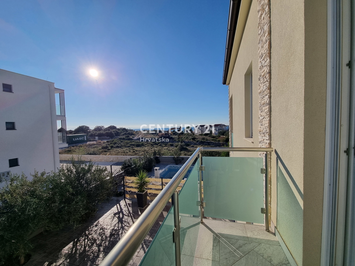 Bellissima doppia casa con piscina .....Rogoznica....Razanj....Stivasnica