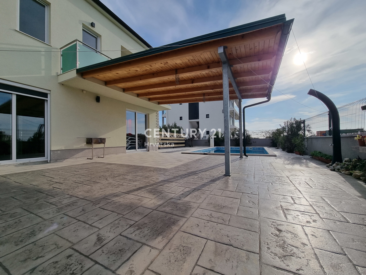 Bellissima doppia casa con piscina .....Rogoznica....Razanj....Stivasnica
