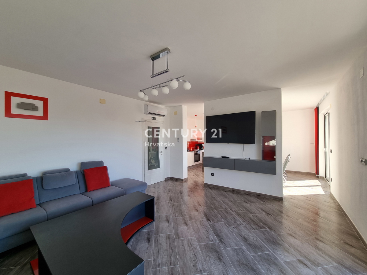 Bellissima doppia casa con piscina .....Rogoznica....Razanj....Stivasnica