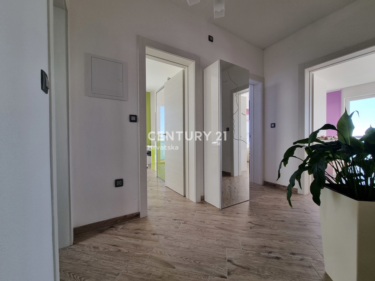 Bellissima doppia casa con piscina .....Rogoznica....Razanj....Stivasnica