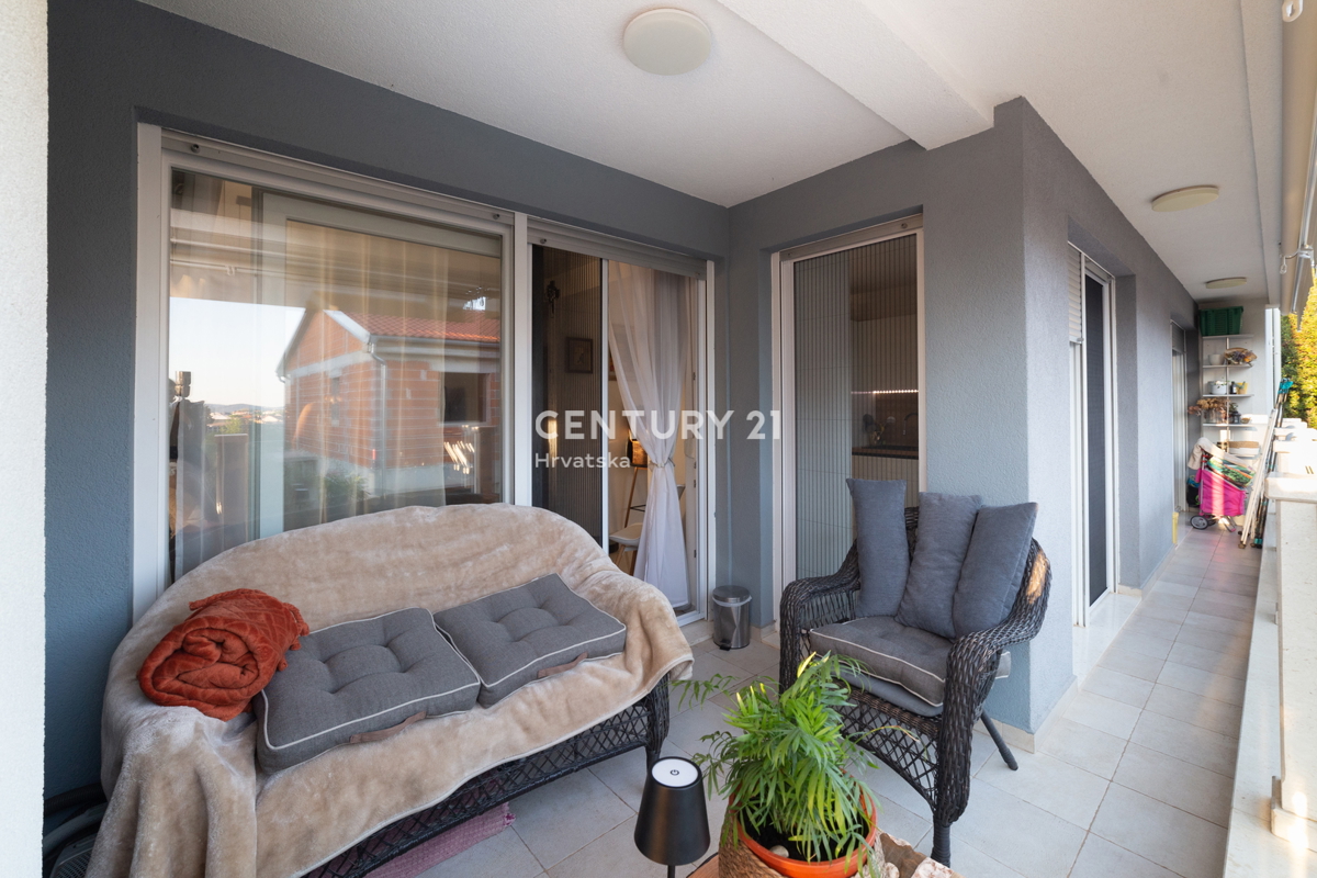 ZADAR, MOCIRE, APPARTAMENTO 3 VANI, 92 m2, 1° piano, P.M., OTTIMA POSIZIONE, VISTA MARE