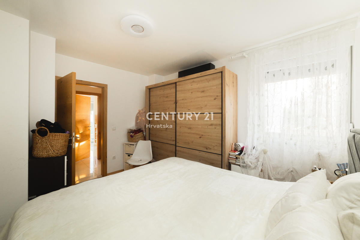 ZADAR, MOCIRE, APPARTAMENTO 3 VANI, 92 m2, 1° piano, P.M., OTTIMA POSIZIONE, VISTA MARE