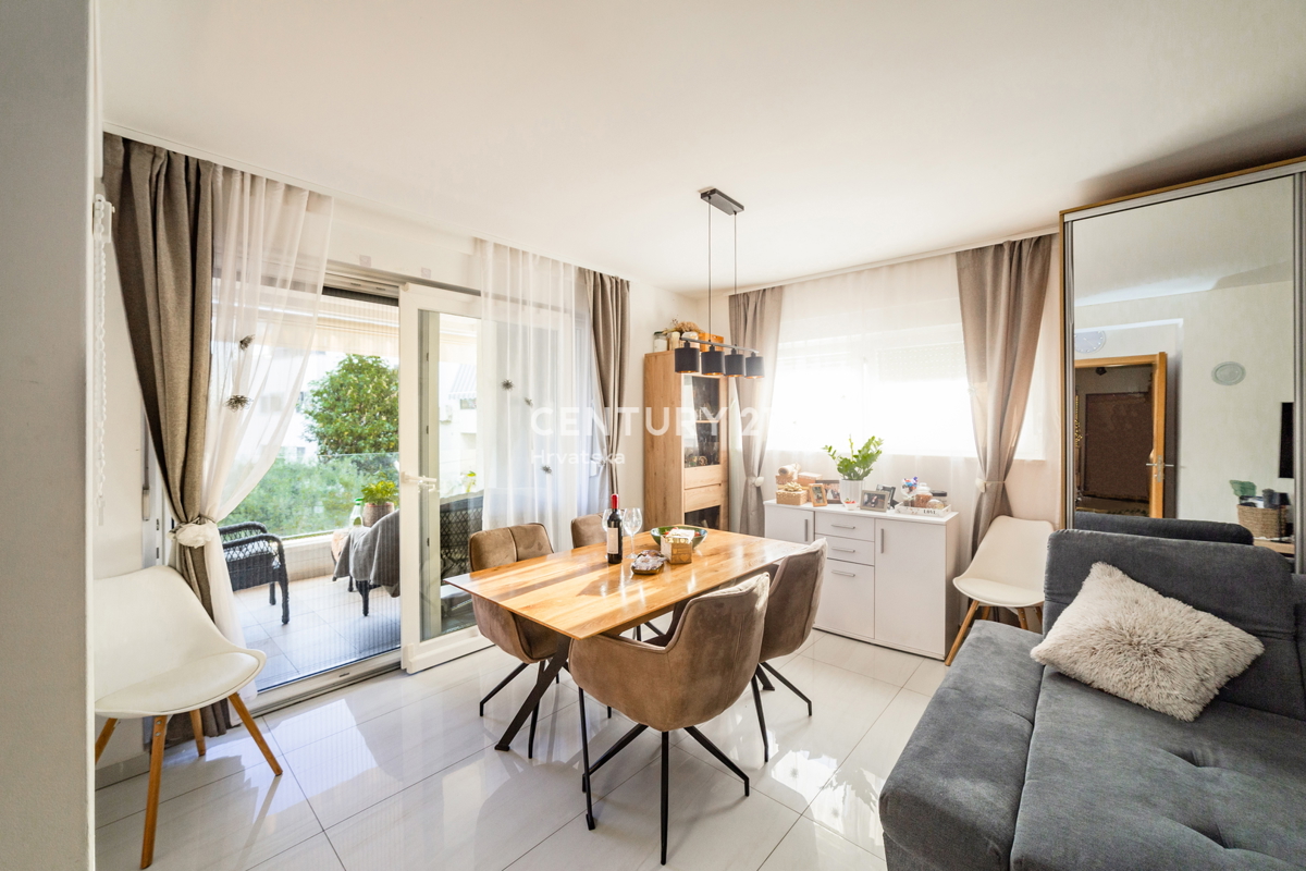 ZADAR, MOCIRE, APPARTAMENTO 3 VANI, 92 m2, 1° piano, P.M., OTTIMA POSIZIONE, VISTA MARE