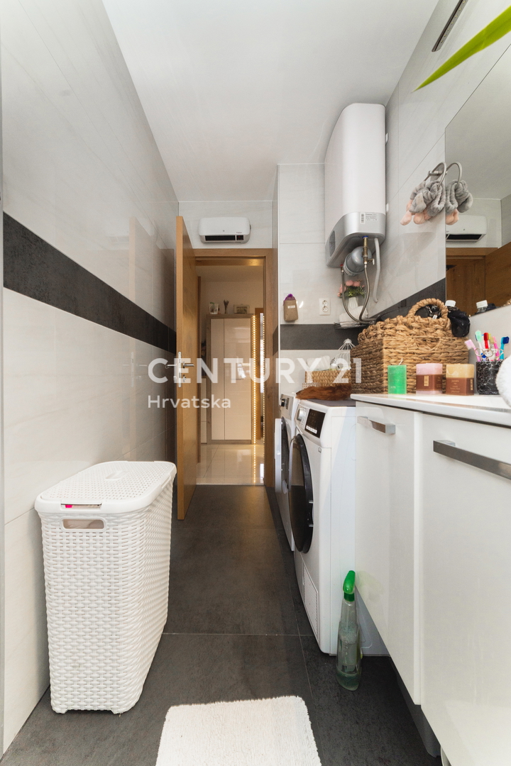 ZADAR, MOCIRE, APPARTAMENTO 3 VANI, 92 m2, 1° piano, P.M., OTTIMA POSIZIONE, VISTA MARE