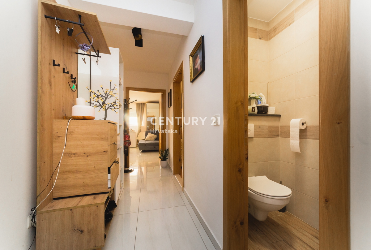 ZADAR, MOCIRE, APPARTAMENTO 3 VANI, 92 m2, 1° piano, P.M., OTTIMA POSIZIONE, VISTA MARE