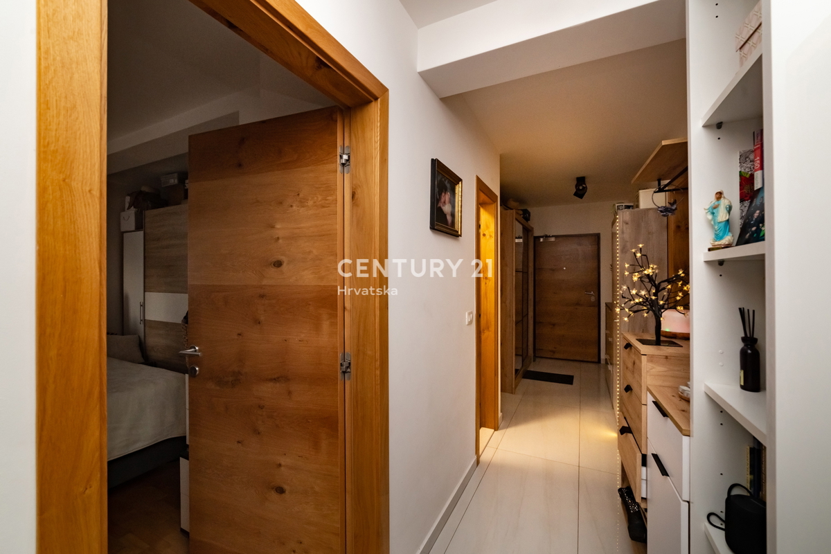 ZADAR, MOCIRE, APPARTAMENTO 3 VANI, 92 m2, 1° piano, P.M., OTTIMA POSIZIONE, VISTA MARE