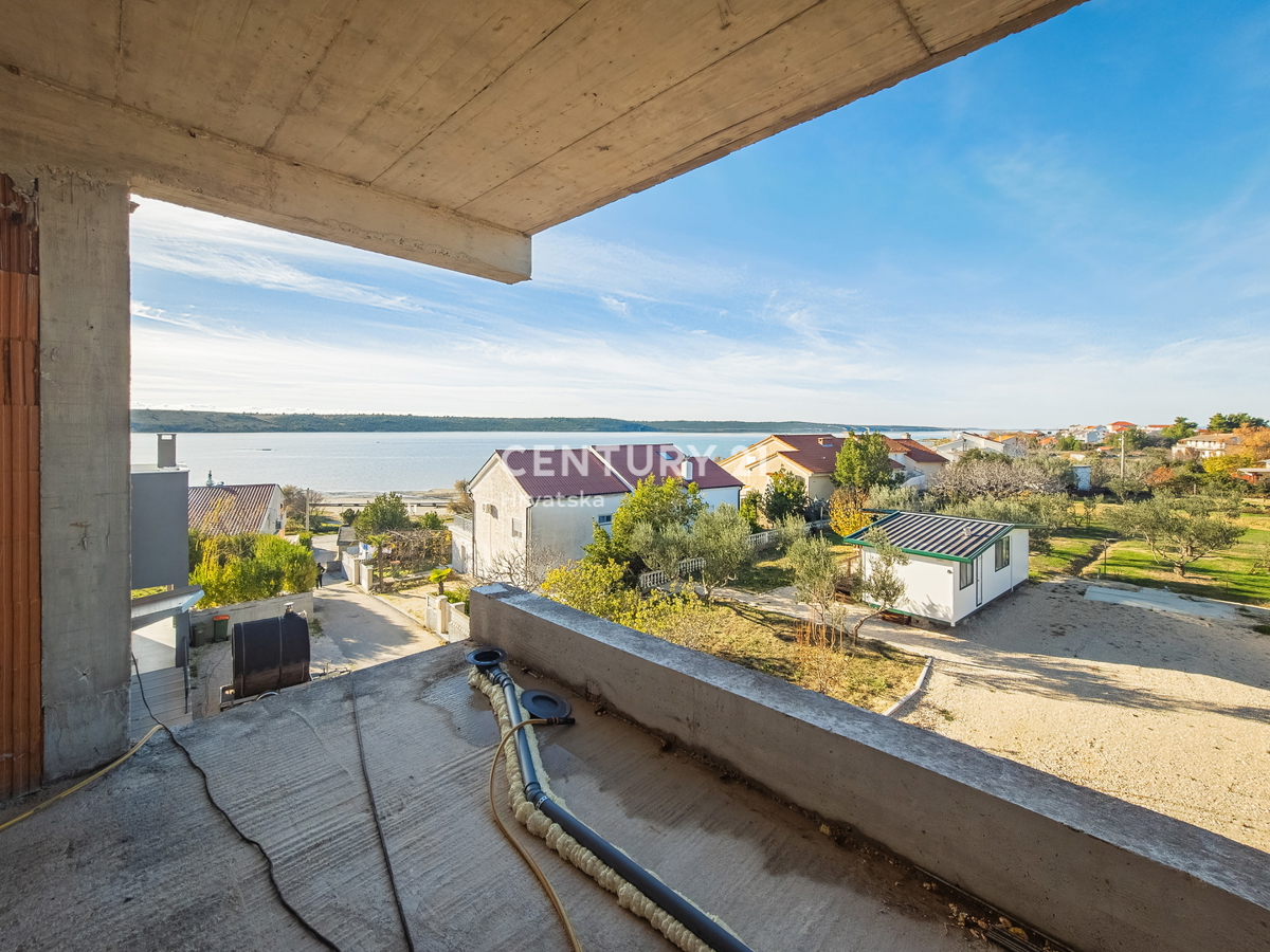 ZADAR, LJUBAČ, LUX. NUOVO. S6 / 97,10 m2 + 120 m2 TERRAZZA SUL TETTO, 2° piano, 50 m DAL MARE E DALLA SPIAGGIA, VISTA MARE