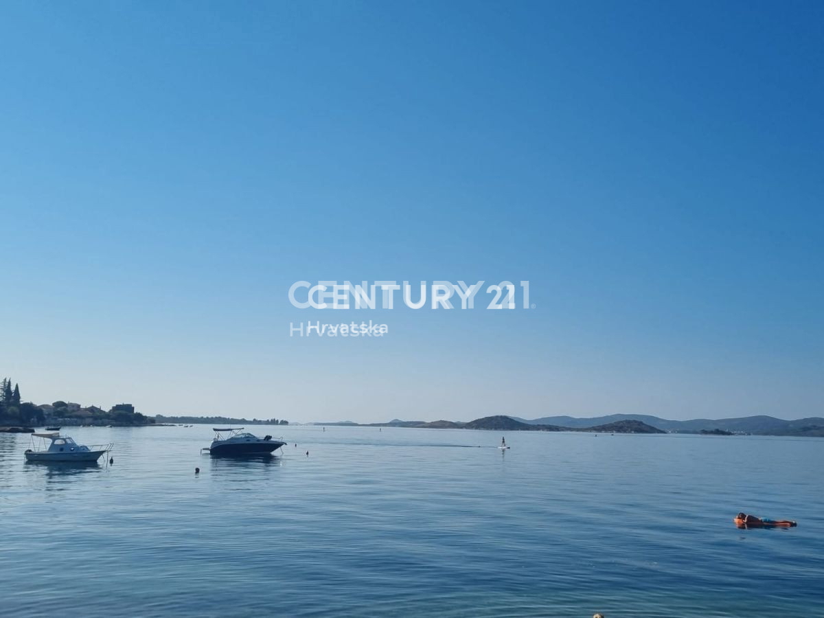 Casa con più unità abitative: Sveti Petar na Moru, Biograd