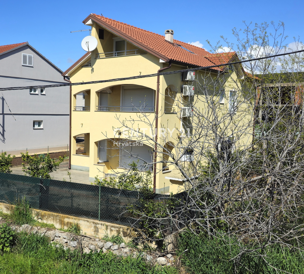 Casa con più unità abitative: Sveti Petar na Moru, Biograd