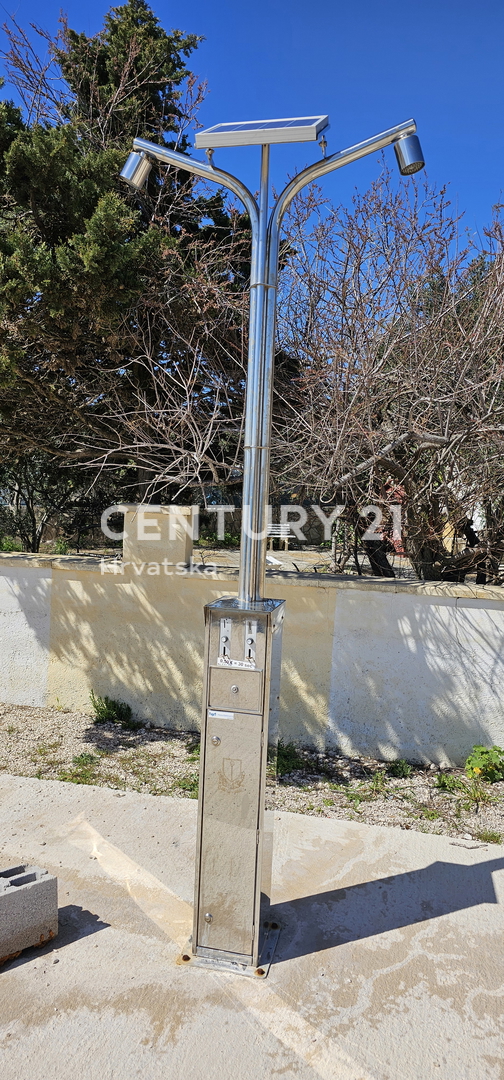 Casa con più unità abitative: Sveti Petar na Moru, Biograd