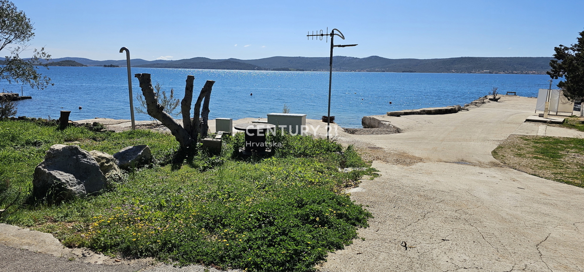 Casa con più unità abitative: Sveti Petar na Moru, Biograd