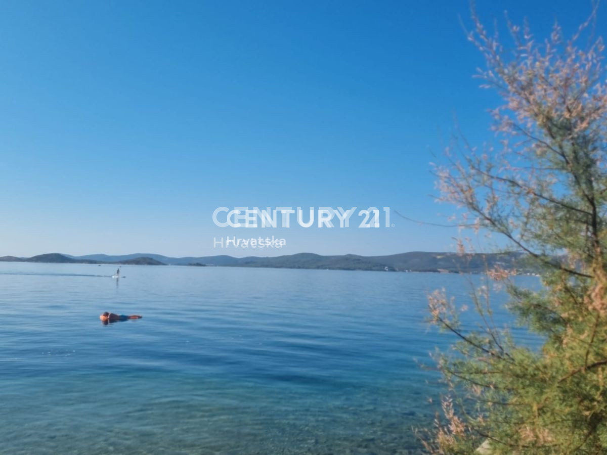 Casa con più unità abitative: Sveti Petar na Moru, Biograd