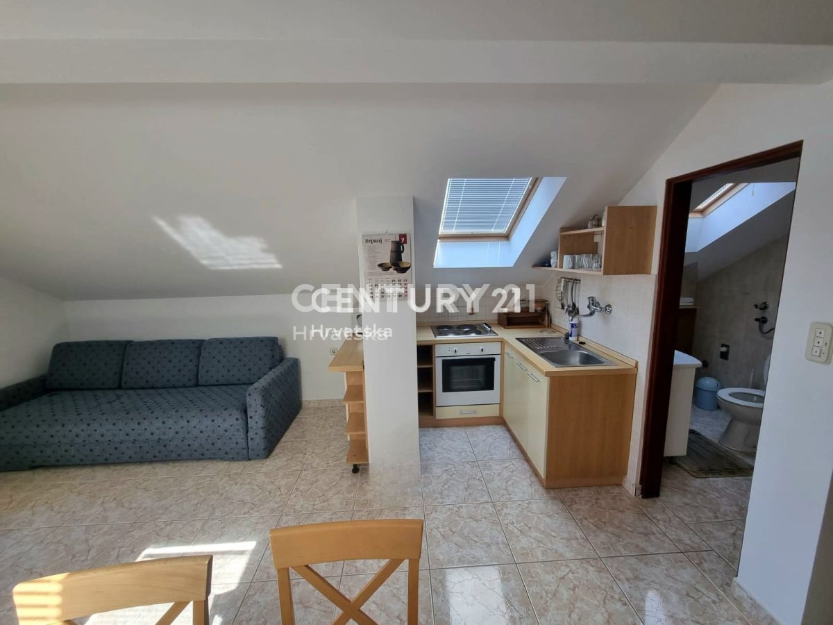 Casa con più unità abitative: Sveti Petar na Moru, Biograd