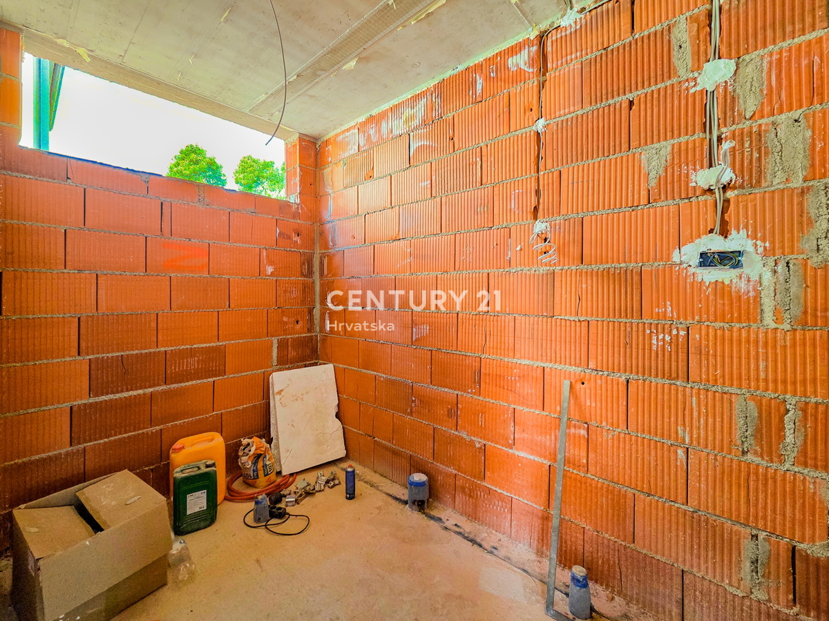 VIR - appartamento con 2,5 stanze al piano terra - 90 m dal mare e dalla spiaggia