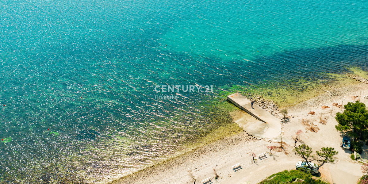 VIR - appartamento con 2,5 stanze al piano terra - 90 m dal mare e dalla spiaggia