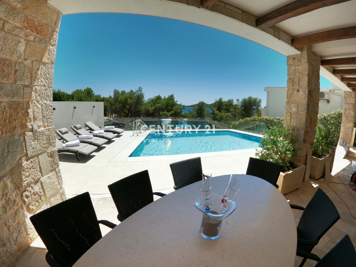 Pakoštane, Dolaška Draga, villa di lusso con piscina vicino al mare