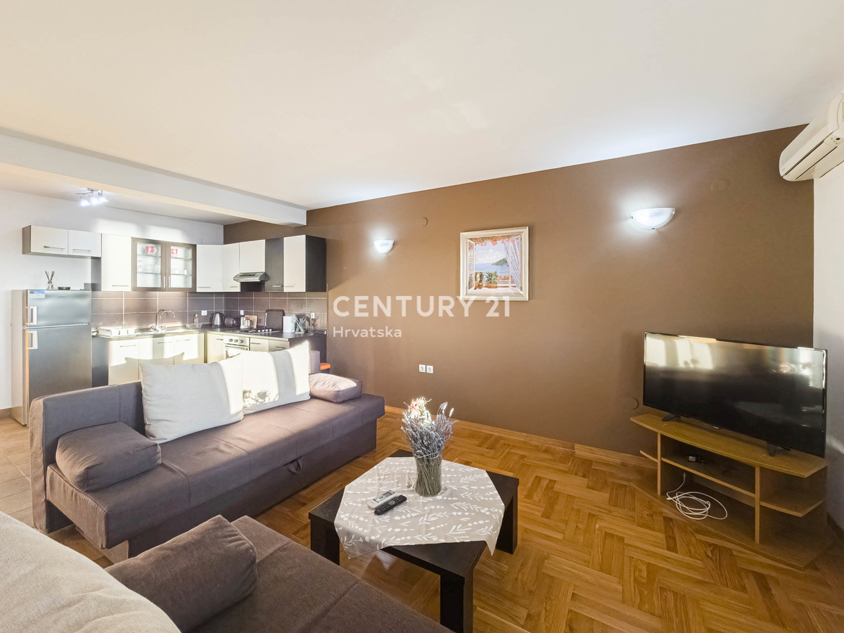 ZADAR, SUKOŠAN, APPARTAMENTO 123 M2, PIANO TERRA, GARAGE, RIPOSTIGLIO, SPLENDIDA VISTA SUL MARE