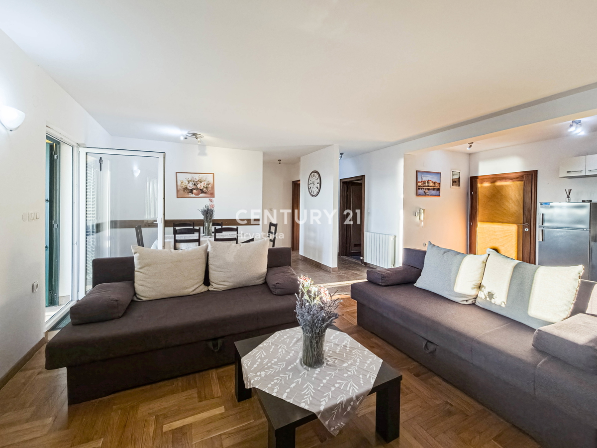 ZADAR, SUKOŠAN, APPARTAMENTO 123 M2, PIANO TERRA, GARAGE, RIPOSTIGLIO, SPLENDIDA VISTA SUL MARE