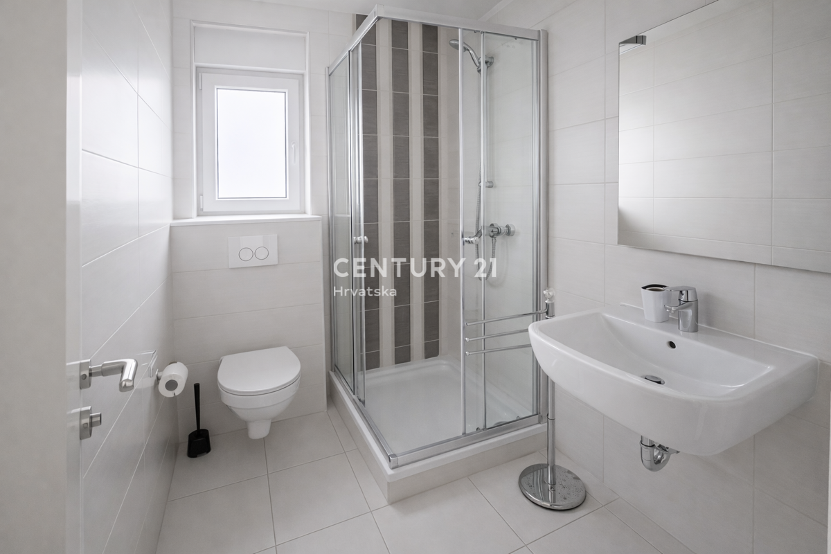 Vir – appartamento con terrazza sul tetto e vista panoramica sul mare, a 40 m dal mare