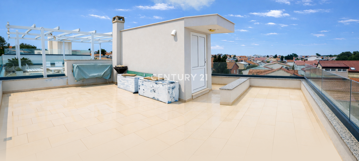 Vir – appartamento con terrazza sul tetto e vista panoramica sul mare, a 40 m dal mare