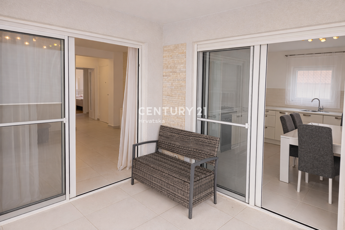 Vir – appartamento con terrazza sul tetto e vista panoramica sul mare, a 40 m dal mare