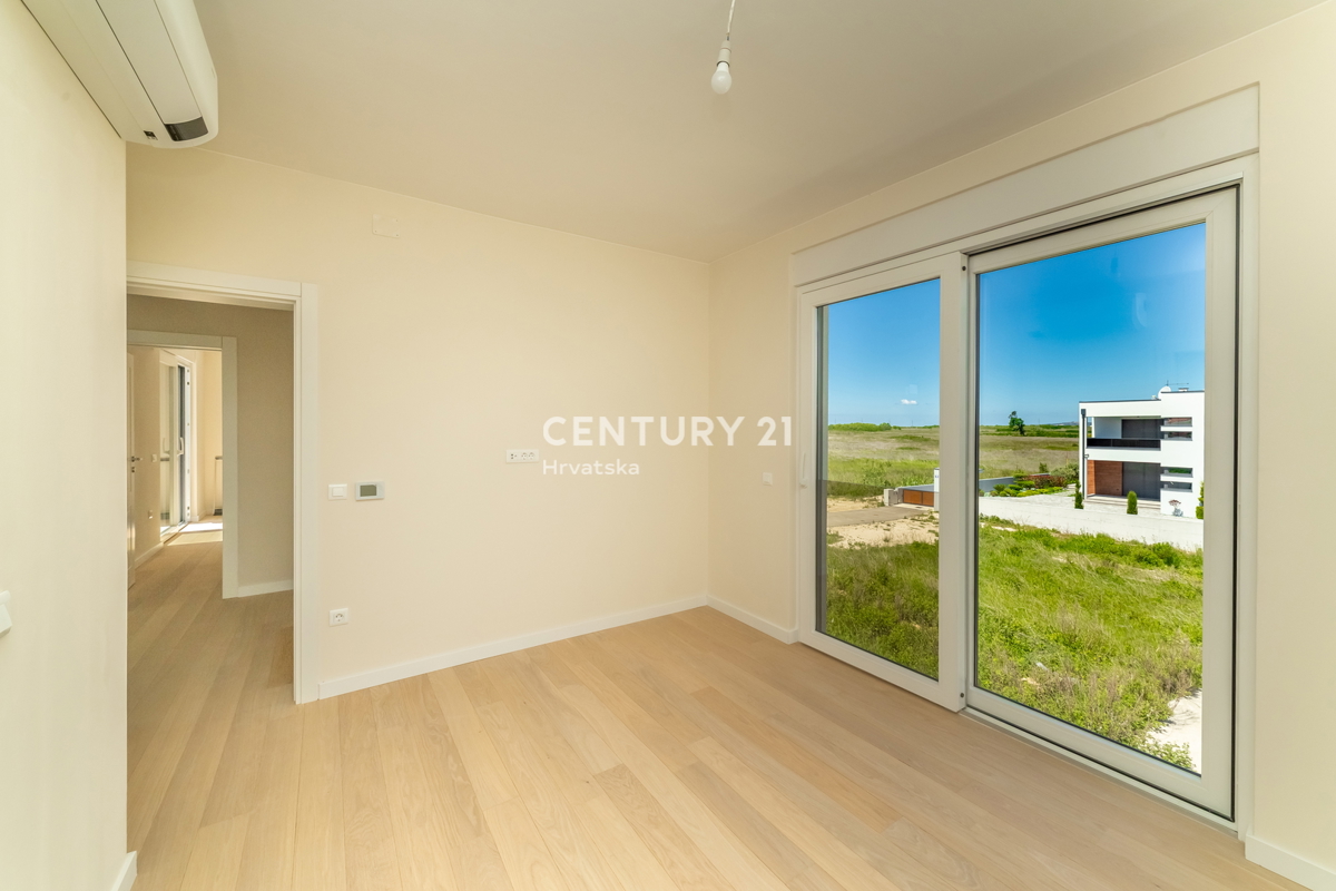 Privlaka, Sabunike, villa moderna con piscina, 5 camere da letto, 4 bagni, 250 m dal mare