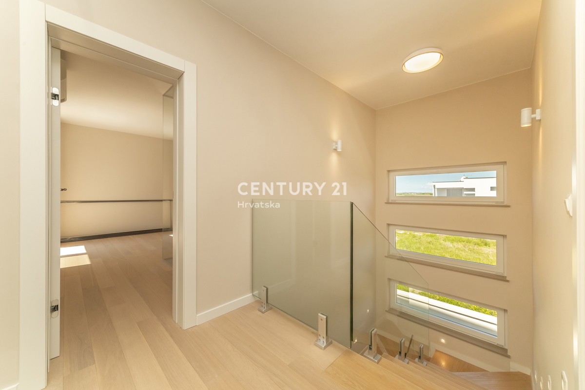 Privlaka, Sabunike, villa moderna con piscina, 5 camere da letto, 4 bagni, 250 m dal mare