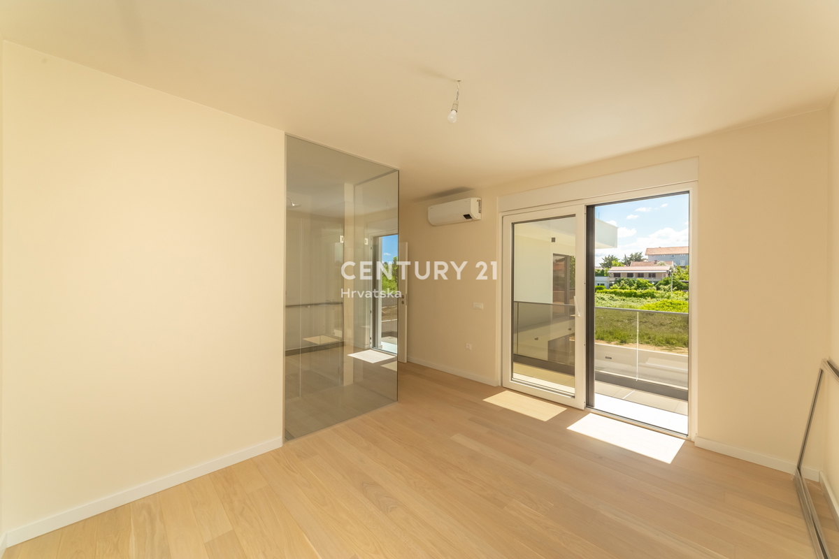 Privlaka, Sabunike, villa moderna con piscina, 5 camere da letto, 4 bagni, 250 m dal mare