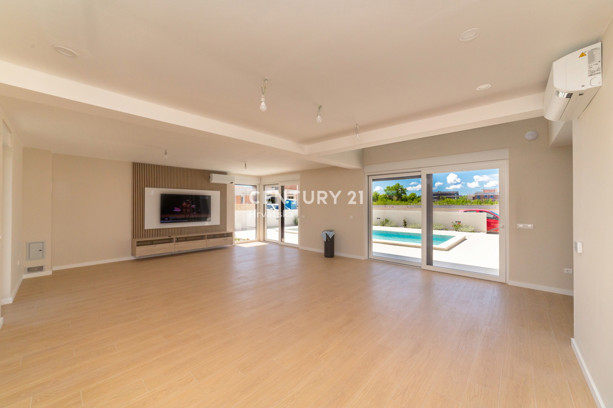 Privlaka, Sabunike, villa moderna con piscina, 5 camere da letto, 4 bagni, 250 m dal mare