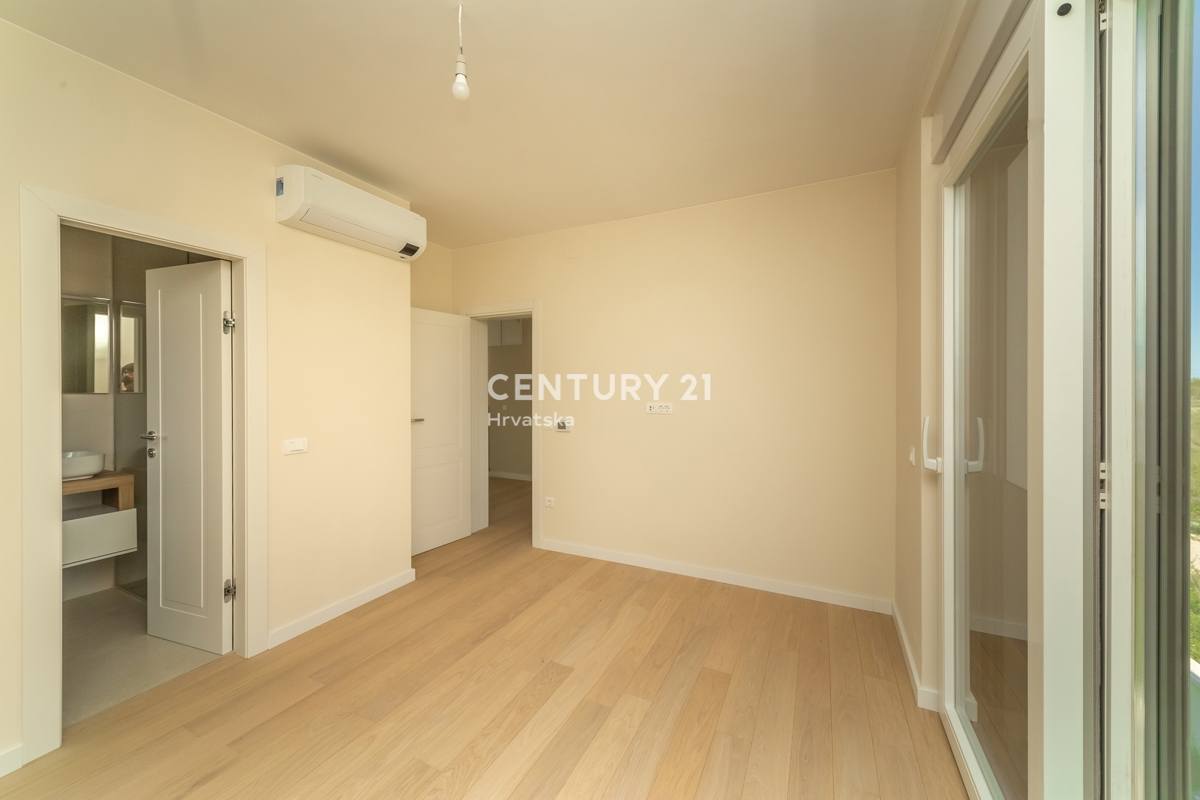 Privlaka, Sabunike, villa moderna con piscina, 5 camere da letto, 4 bagni, 250 m dal mare