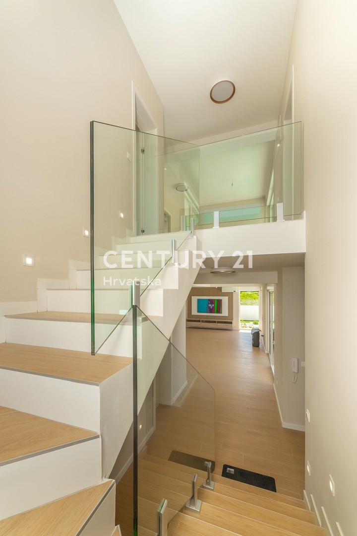 Privlaka, Sabunike, villa moderna con piscina, 5 camere da letto, 4 bagni, 250 m dal mare