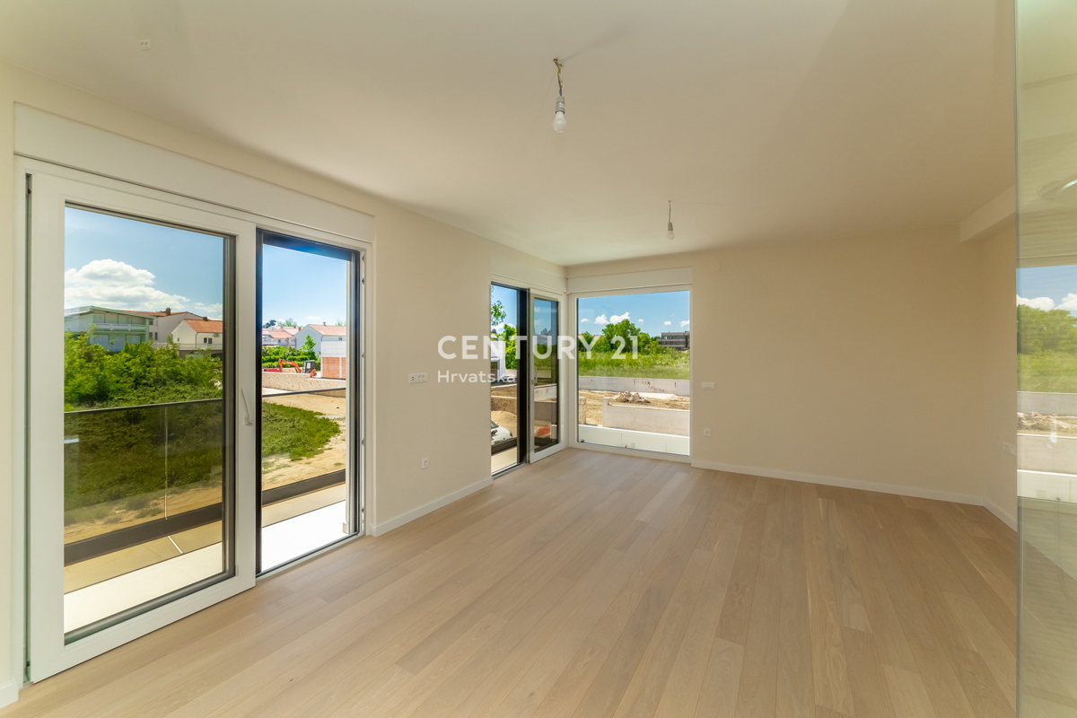 Privlaka, Sabunike, villa moderna con piscina, 5 camere da letto, 4 bagni, 250 m dal mare