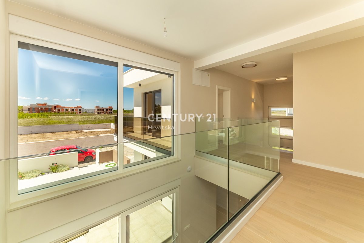 Privlaka, Sabunike, villa moderna con piscina, 5 camere da letto, 4 bagni, 250 m dal mare