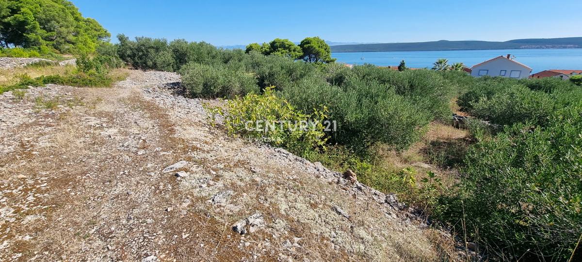 Pašman, Dobropoljana, grande terreno sul lato destro della strada con una splendida vista sul mare